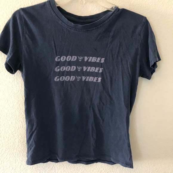 Brandy Melville Tops Brandy Melville Good Vibes Tshirt Cali Living Poshmark